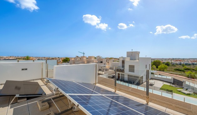 Återförsäljning - Villa -
Orihuela - Inland