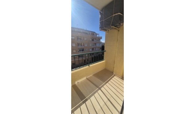 Återförsäljning - Apartment -
Torrevieja - La Mata Pueblo