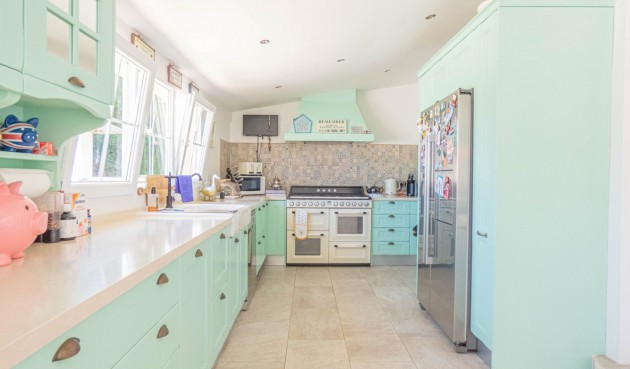 Reventa - Villa -
Heredades - Costa Blanca