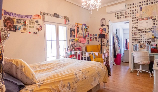 Reventa - Villa -
Heredades - Costa Blanca