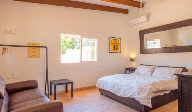 Reventa - Villa -
Heredades - Costa Blanca