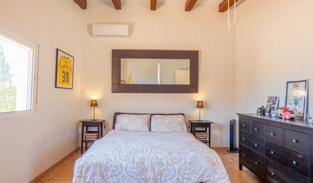 Reventa - Villa -
Heredades - Costa Blanca