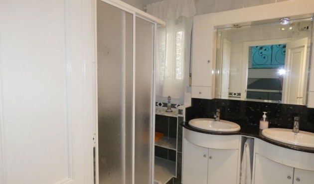 Brukt - Villa -
Almoradí - Inland