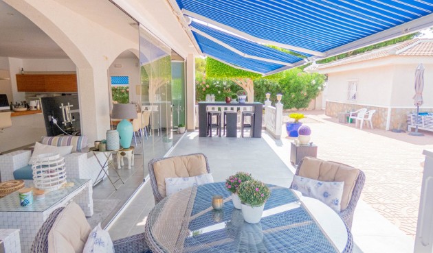 Brukt - Villa -
Ciudad Quesada - Costa Blanca