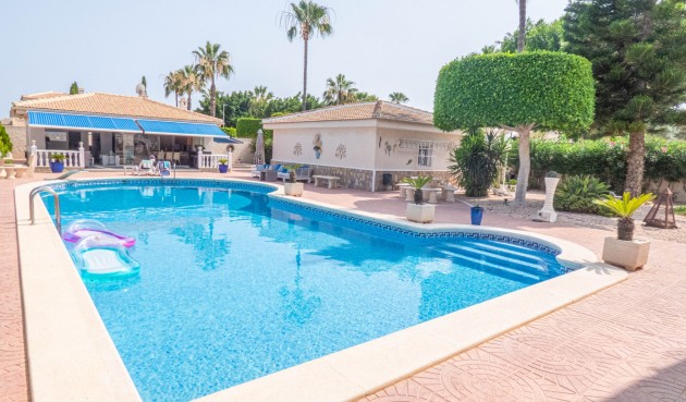 Brukt - Villa -
Ciudad Quesada - Costa Blanca