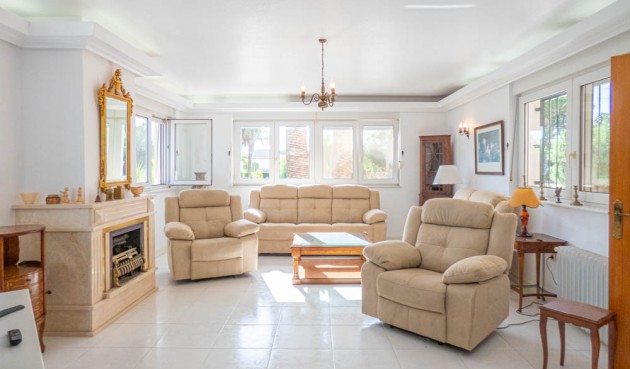 Reventa - Villa -
San Miguel de Salinas - Inland