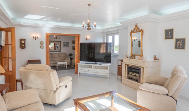 Reventa - Villa -
San Miguel de Salinas - Inland