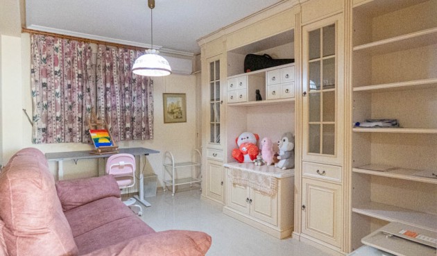 Reventa - Villa -
San Miguel de Salinas - Inland