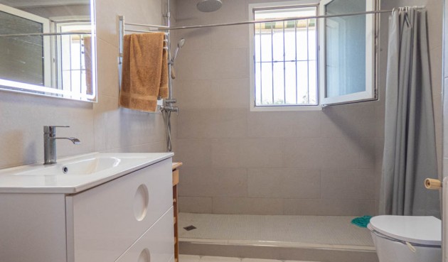 Reventa - Villa -
San Miguel de Salinas - Inland