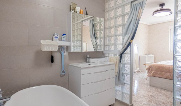 Reventa - Villa -
San Miguel de Salinas - Inland