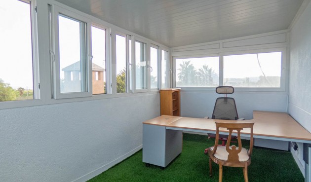 Reventa - Villa -
San Miguel de Salinas - Inland