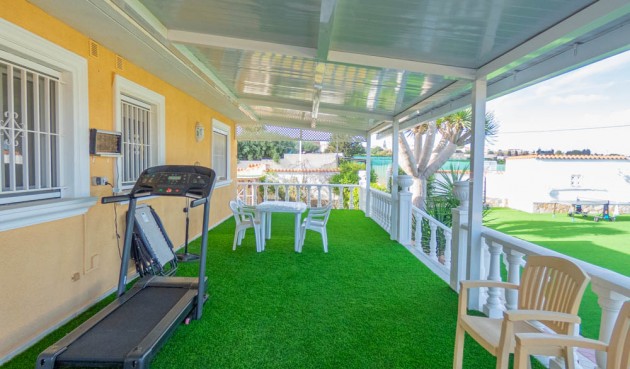 Reventa - Villa -
San Miguel de Salinas - Inland