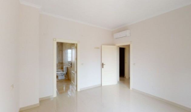 Återförsäljning - Villa -
Cabo Roig - Costa Blanca