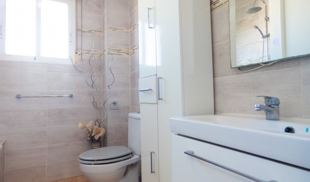 Reventa - Villa -
Playa Flamenca - Costa Blanca