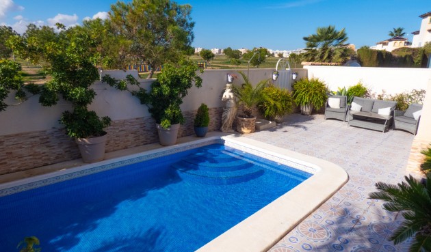 Reventa - Villa -
Playa Flamenca - Costa Blanca