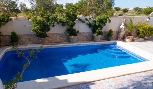 Reventa - Villa -
Playa Flamenca - Costa Blanca