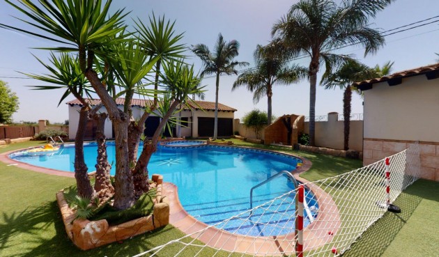 Återförsäljning - Villa -
Catral - Costa Blanca