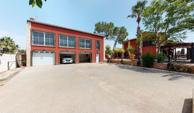 Återförsäljning - Villa -
Catral - Costa Blanca