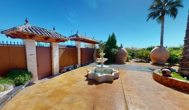 Brukt - Villa -
Almoradí - Inland