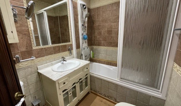 Återförsäljning - Town House -
Torrevieja - Costa Blanca