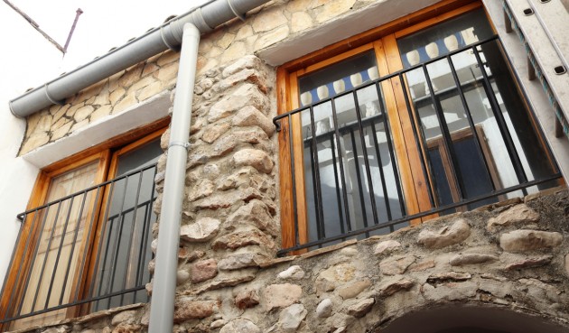 Brukt - Town House -
Jalón - Inland