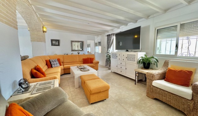 Återförsäljning - Villa -
Dolores - Comunidad Valenciana