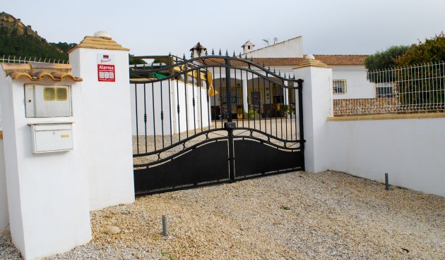 Återförsäljning - Villa -
Pliego - Inland