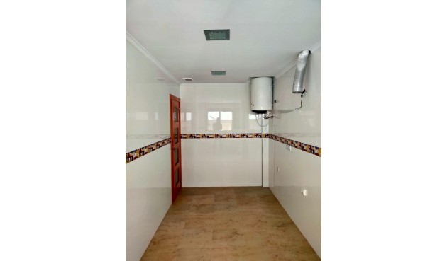 Brukt - Apartment -
Torrevieja - Estacion De Autobuses