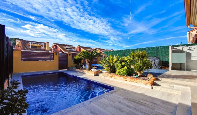 Brukt - Villa -
Guardamar del Segura - Costa Blanca