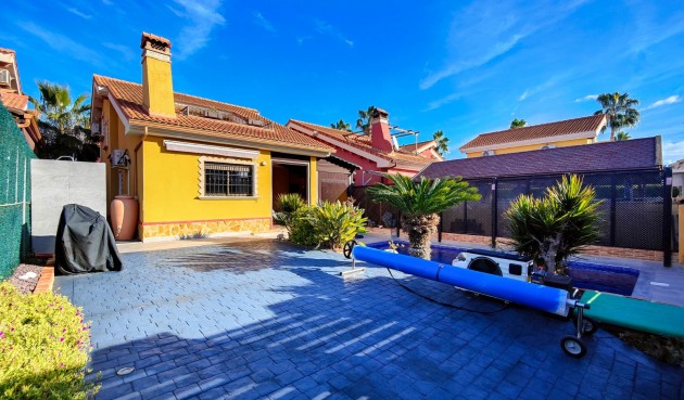 Brukt - Villa -
Guardamar del Segura - Costa Blanca