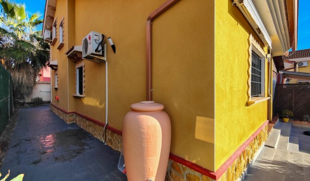 Brukt - Villa -
Guardamar del Segura - Costa Blanca