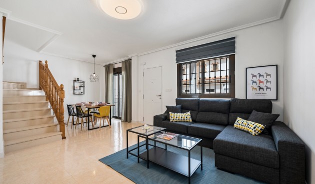 Reventa - Town House -
San Miguel de Salinas - Inland