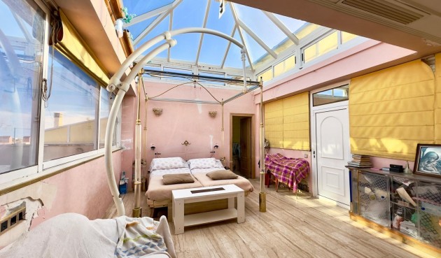 Återförsäljning - Takvåning -
Torrevieja - Centro