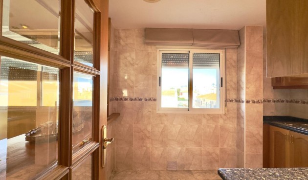 Återförsäljning - Takvåning -
Torrevieja - Centro