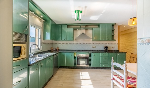 Resale - Villa -
Torrevieja - El Chaparral