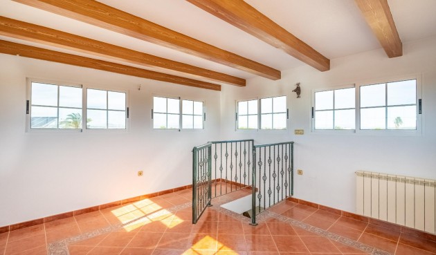 Resale - Villa -
Torrevieja - El Chaparral