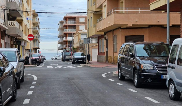 Brukt - Apartment -
Torrevieja - Playa De Los Naufragos