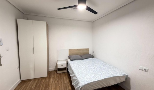 Återförsäljning - Apartment -
Torrevieja - Costa Blanca