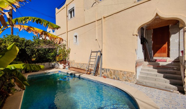 Brukt - Town House -
San Miguel de Salinas - Inland