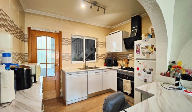 Reventa - Town House -
San Miguel de Salinas - Inland