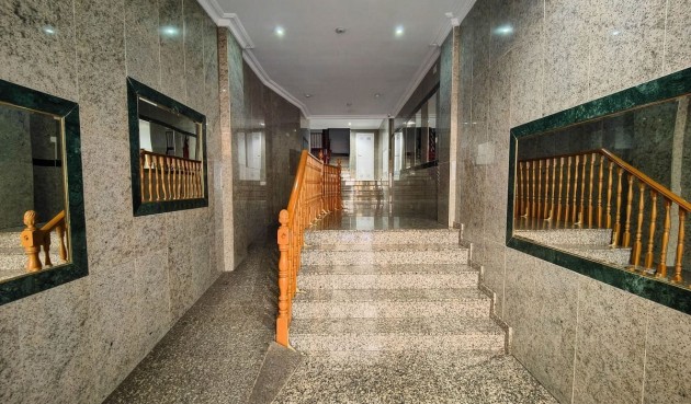 Reventa - Ático -
Torrevieja - Costa Blanca