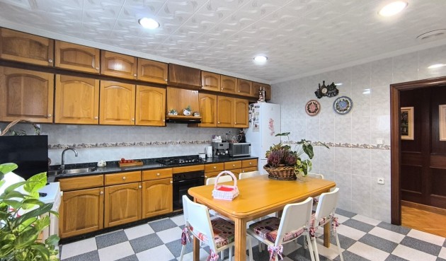 Brukt - Villa -
Sax - Inland