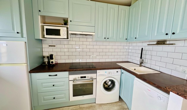 Brukt - Apartment -
Torrevieja - Miramar - Torre Del Moro