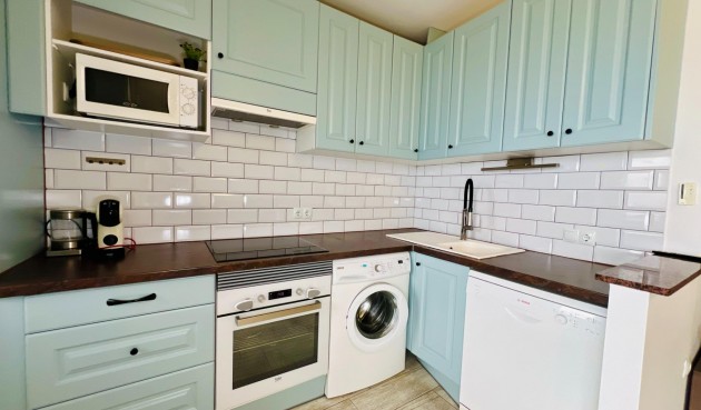 Brukt - Apartment -
Torrevieja - Miramar - Torre Del Moro