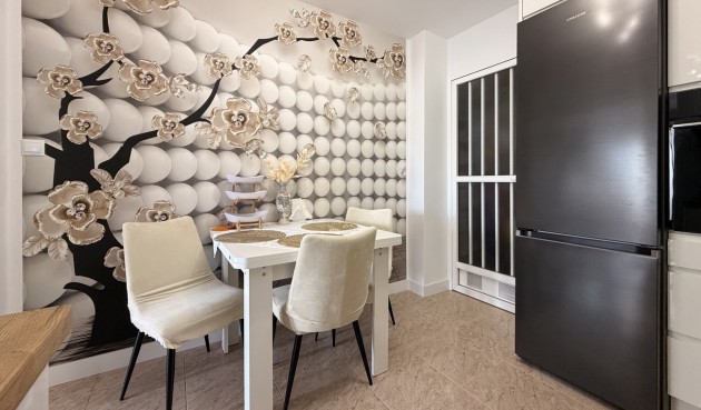 Reventa - Apartment -
Torrevieja - Urb. Calas Blancas III