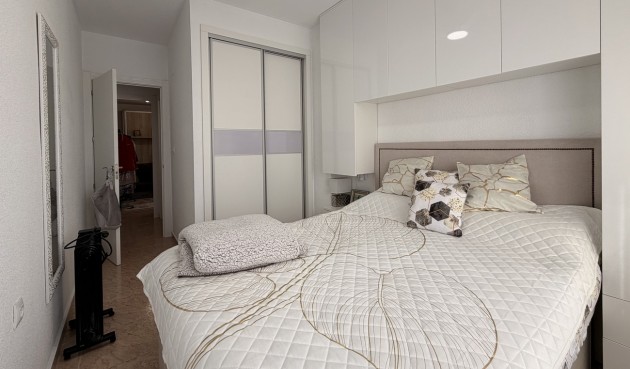 Reventa - Apartment -
Torrevieja - Urb. Calas Blancas III