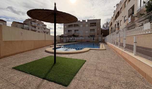 Reventa - Apartment -
Torrevieja - Urb. Calas Blancas III