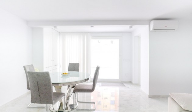 Brukt - Town House -
Torrevieja - Punta Prima