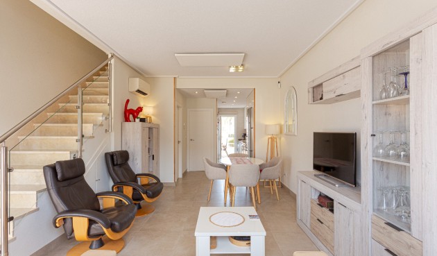 Brukt - Villa -
Orihuela Costa - Costa Blanca