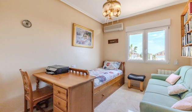 Återförsäljning - Apartment -
Orihuela Costa - Costa Blanca